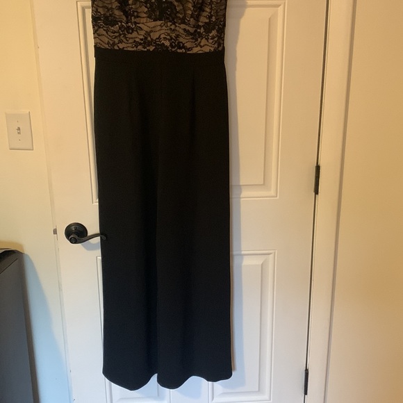 Black jumpsuit. Dressy. Size L. Boot cut bottom worn once - Picture 4 of 6